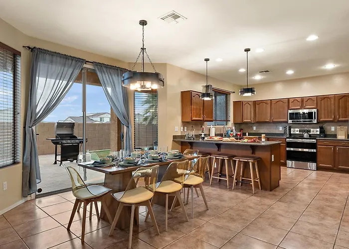 Villa Chill & Thrill | Pool, Hot Tub • Family Game Casa Grande