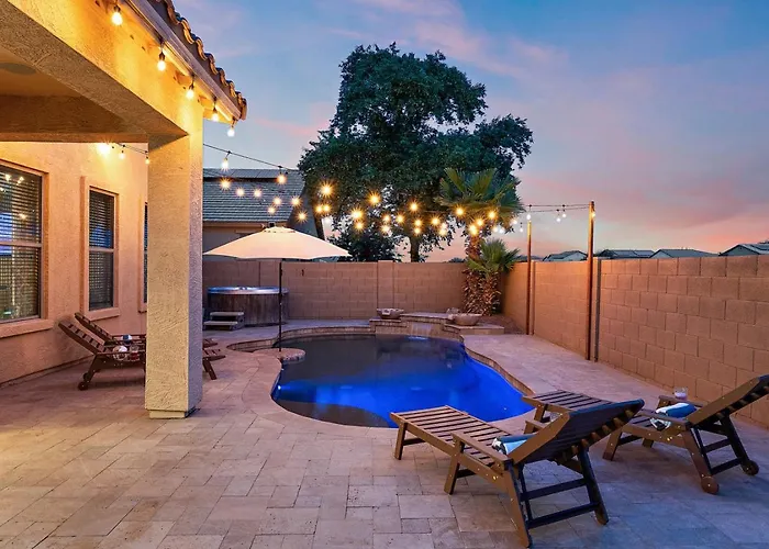 Chill & Thrill | Pool, Hot Tub • Family Game